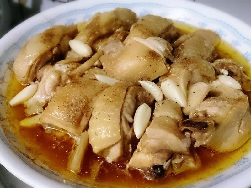 10 cách làm gà hấp thơm ngon hấp dẫn đơn giản cho gia đình