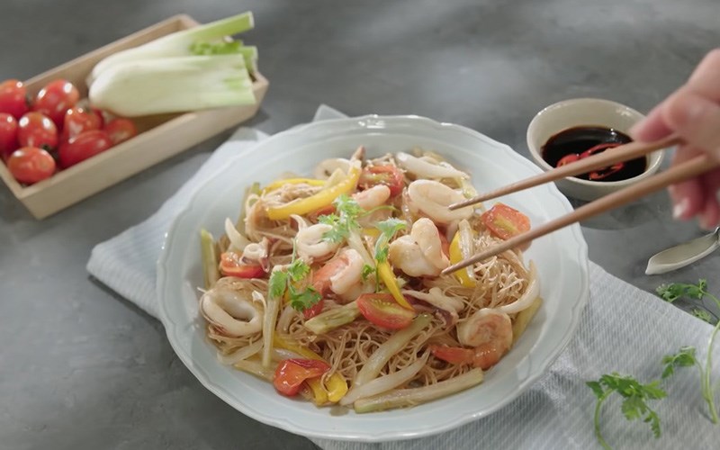 Tổng hợp các cách làm bún xào thơm ngon hấp dẫn dễ làm