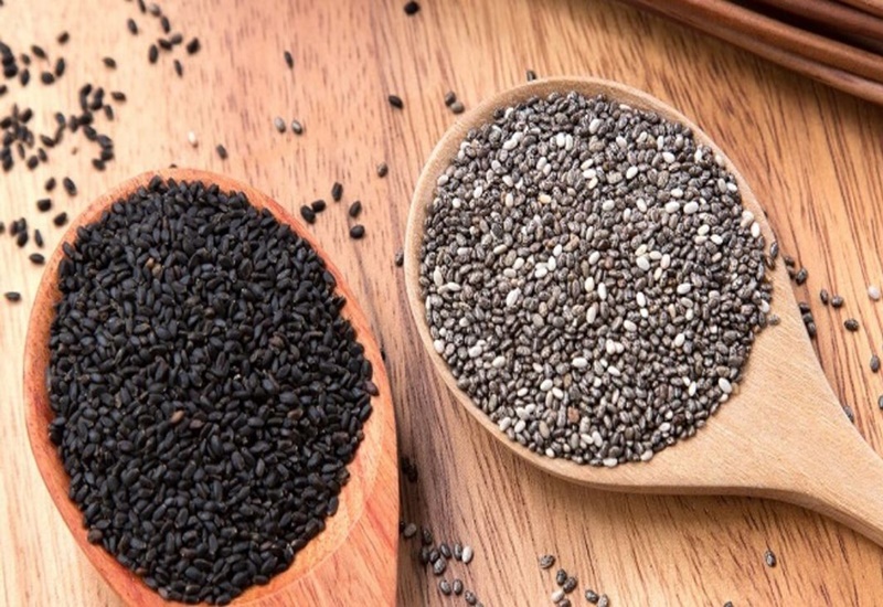 Hạt chia có tác dụng gì? Có thể dùng để nấu cháo cho bé không?