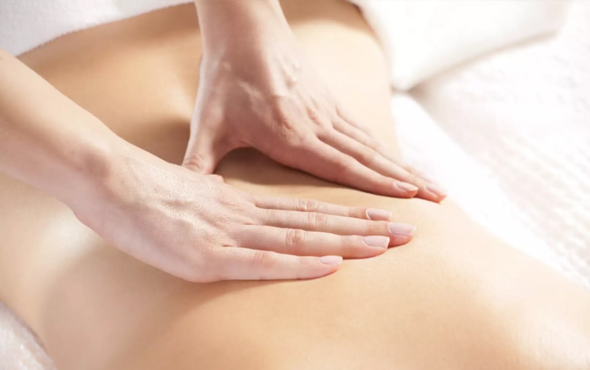 Phương án massage lưng đơn giản giảm mệt mỏi