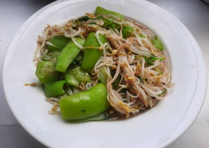 Giá xào mướp