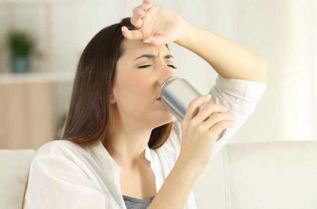 Vì sao bạn bị khô miệng vào ban đêm?