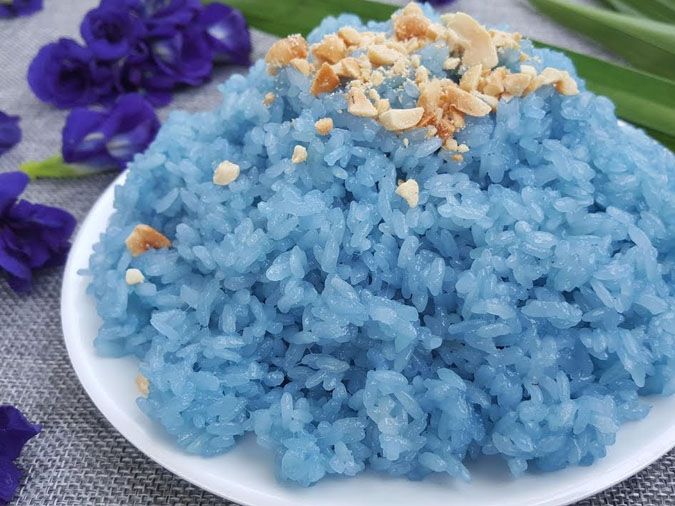 Mách bạn cách nấu xôi hoa đậu biếc đẹp mắt dễ làm cho ngày 20/10