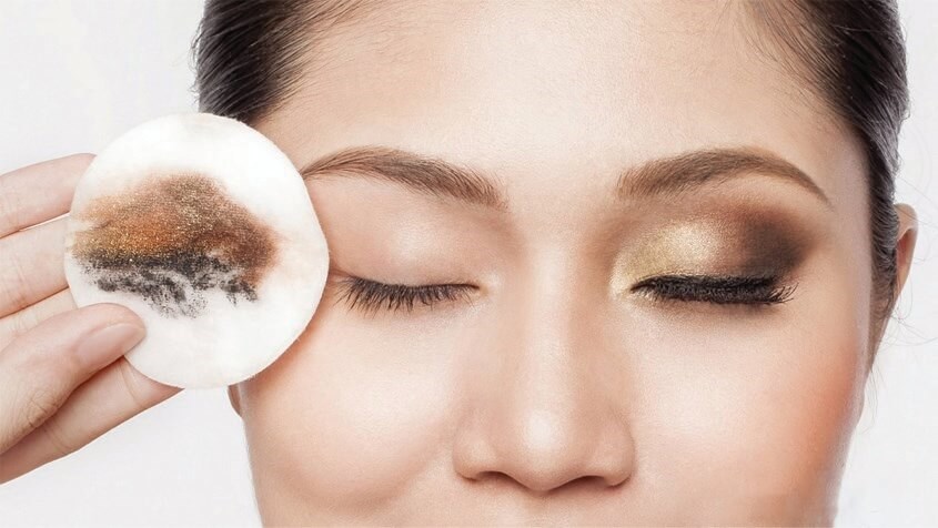 Bông tẩy trang là gì? Lợi ích của việc sử dụng bông tẩy trang?