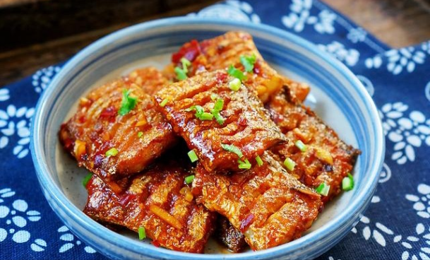 Hướng dẫn 7 cách rán cá giòn rụm, không bị dính chảo