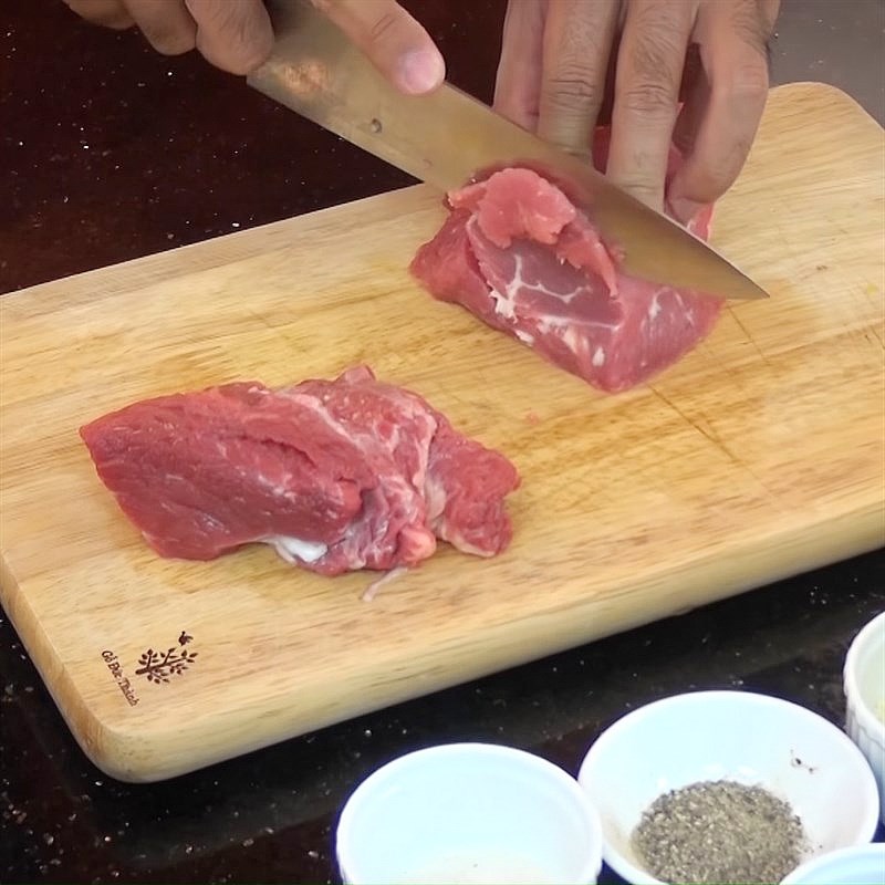 Cách nấu canh thịt bò cà chua thơm ngon tại nhà