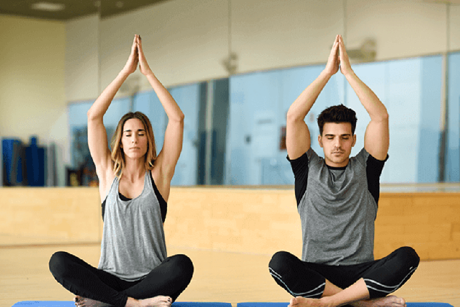 Bị suy giãn tĩnh mạch thì có nên tập yoga không?