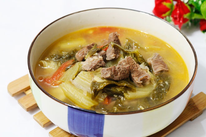 Cách nấu canh thịt bò cà chua thơm ngon tại nhà