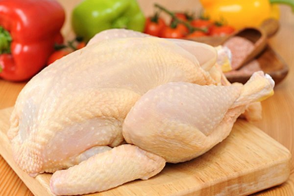 Cách luộc gà ngon, vàng ruộm và không bị nứt da đơn giản nhất