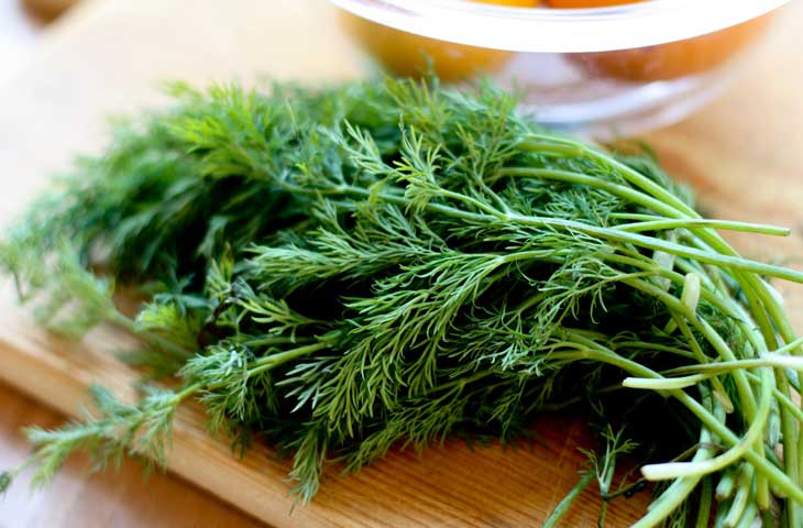 Sau sinh con ăn rau gì để nhiều sữa?