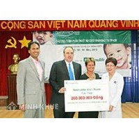 Manulife Donates VND200 Million to Operation Smile Vietnam