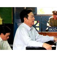 Màn kịch của nguyên chủ tịch Hóc Môn và nữ đại gia