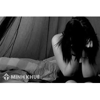Lưu ảnh nhạy cảm của bạn gái cũ ở máy tính có phạm tội không ?