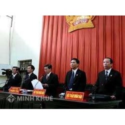 Đổi mới biên chế, chế độ tiền lương và các chế độ khác của Thẩm phán tòa án nhân dân chấp huyên cho phù hợp với trách nhiệm khi tăng thẩm quyền xét xử