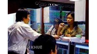Phát hành và niêm yết chứng khoán theo quy định?