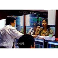 Phát hành và niêm yết chứng khoán theo quy định?