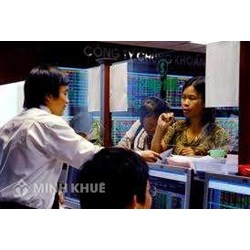 Phát hành và niêm yết chứng khoán theo quy định?