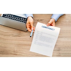 Đơn phương chấm dứt thực hiện hợp đồng gia công ?