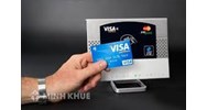Thắc mắc về mức thu phí thông qua giao dịch và phí quản lý thẻ của ngân hàng ?