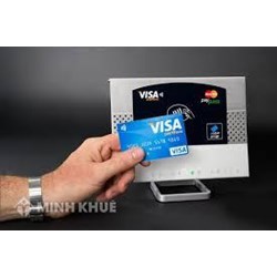 Thắc mắc về mức thu phí thông qua giao dịch và phí quản lý thẻ của ngân hàng ?