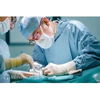 Không thanh toán tiền phẫu thuật cho phòng khám có phạm luật không ?