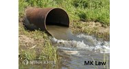 Hành vi xả thải gây ô nhiễm nguồn nước của các hộ dân ?