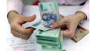 Phải làm sao khi công ty giữ lương của công nhân không lý do chính đáng ?