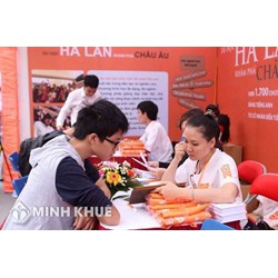 Có được thực hiện dịch vụ khác với ngành nghề đăng ký kinh doanh không?