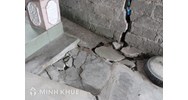 Cách xử lý khi xây nhà mà nhà liền kề bị lún, nứt tường?