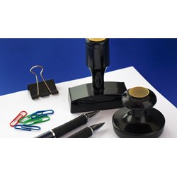 Các tổ chức hành chính giúp Bộ trưởng Bộ Tư pháp thực hiện chức năng gì?