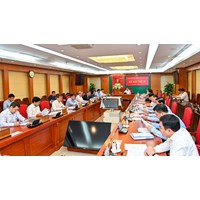 Cán bộ, công chức bị khai trừ khỏi Đảng có bị buộc thôi việc?
