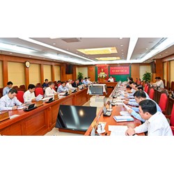 Cán bộ, công chức bị khai trừ khỏi Đảng có bị buộc thôi việc?