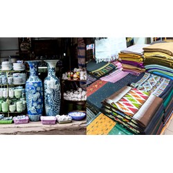 Nói về lợi ích, thách thức của làng nghề truyền thống bằng tiếng Anh