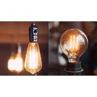 Viết đoạn văn bằng tiếng Anh về phát minh bóng đèn kèm bản dịch