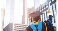 Viết đoạn văn bằng tiếng Anh về trường Đại học kèm bản dịch