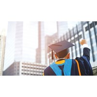 Viết đoạn văn bằng tiếng Anh về trường Đại học kèm bản dịch