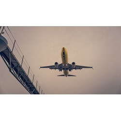 Hàm lượng nhựa thực tế của nhiên liệu hàng không được tính thế nào?