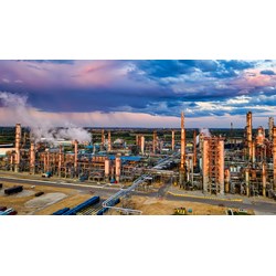 Công ty nước ngoài muốn thực hiện dự án đầu tư vào khu công nghiệp thì phải làm thủ tục xin Giấy phép kinh doanh hay Giấy phép đầu tư trước?