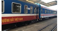 Người cao tuổi là Bà mẹ Việt Nam anh hùng có thể được giảm giá vé tàu lửa bao nhiêu %?