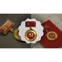 Quy định mới về việc xét tặng Huy hiệu Đảng