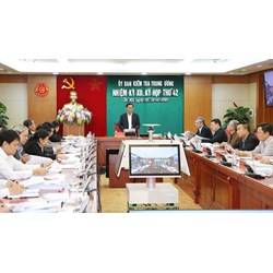 Kỷ luật đảng có thay thế kỷ luật hành chính được không?