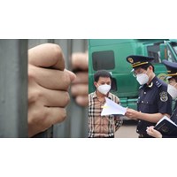 Chi cục Hải quan thuộc Cục Hải quan tỉnh có được ra quyết định tạm giữ người?