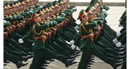 Ai có thẩm quyền thăng, giáng cấp bậc quân hàm đối với hạ sĩ quan, binh sĩ tại ngũ ?