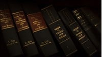 Tình tiết giảm nhẹ trách nhiệm hình sự nộp lại tiền thu lợi bất chính theo Án lệ số 48/2022/AL