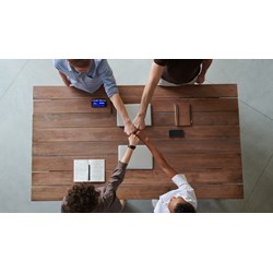 Công ty dịch vụ kế toán có thể thành lập dưới hình thức công ty hợp danh theo quy định hay không?