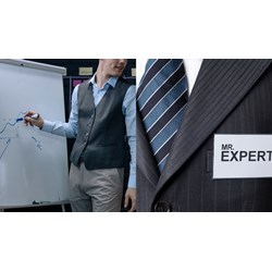 Người lao động nước ngoài làm chuyên gia thì cần giấy tờ gì chứng minh?