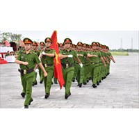 Công an mới ra trường lương bao nhiêu? Bậc quân hàm thế nào?