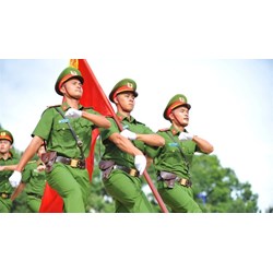Thượng uý Công an nhân dân hy sinh trong khi làm nhiệm vụ thì thân nhân được hưởng những chế độ nào?