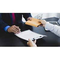 Cho vay nặng lãi thì 5% mỗi tháng có phải hay không?