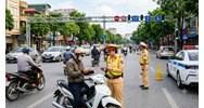 Cảnh sát giao thông có làm việc thứ bảy, chủ nhật không?